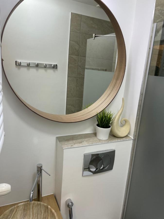Metropole Apartments Studio City Бухарест Екстер'єр фото